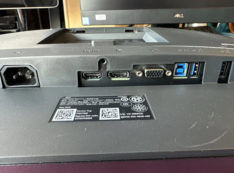 Монітор Dell P2422H 24" (1920x1080) IPS / 1x HDMI, 1x DP, 1x VGA, 2x USB 3.0, 2x USB 2.0 / VESA 100x100 Б.В 3558589 фото