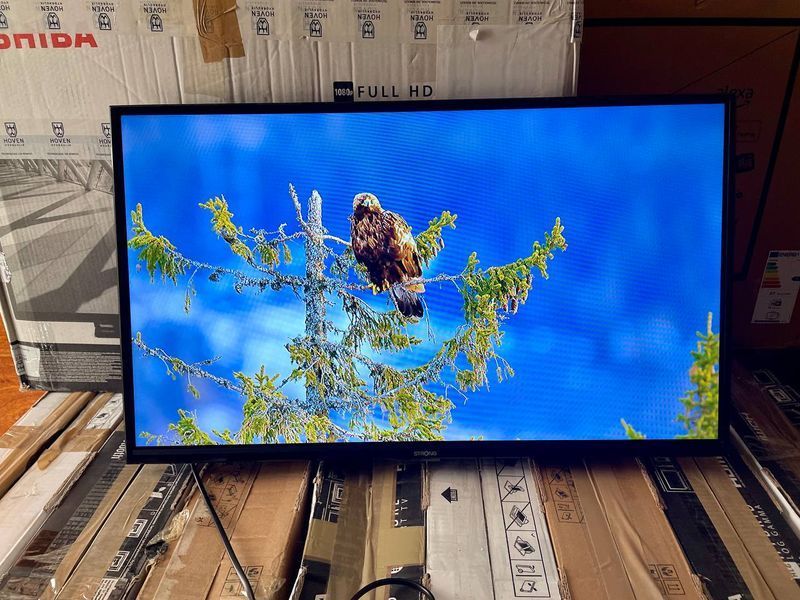 Телевізор STRONG SRT32HC5433 32 Inch (80 cm) Android HD LED Smart TV with Triple Tuner (HDTV, Netflix, Google Voice Control, HDMI, USB, EPG, CI+, Hotel Mode, DVB-T/T2/C/S2, Refurbished W24-EF5155 фото