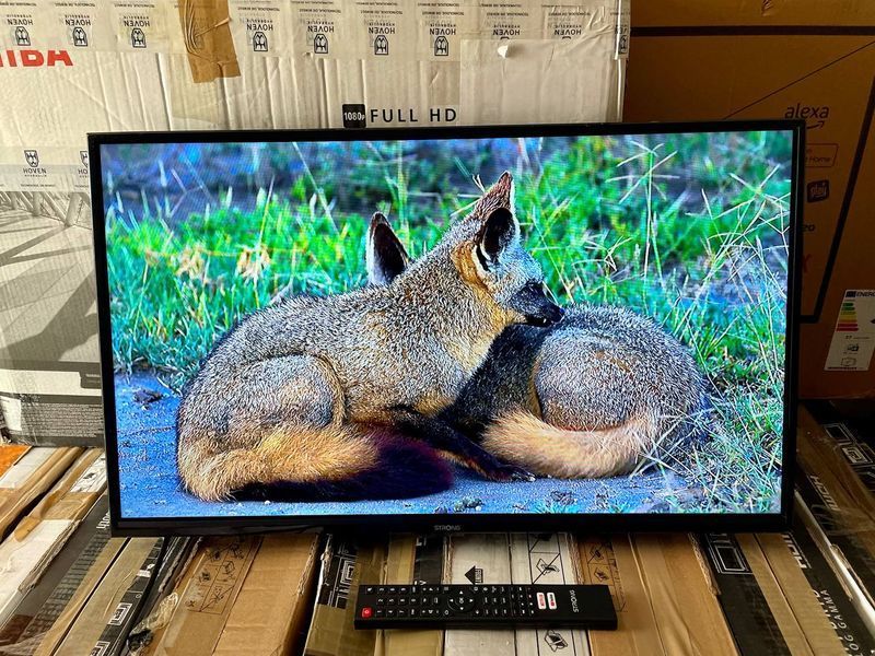Телевізор STRONG SRT32HC5433 32 Inch (80 cm) Android HD LED Smart TV with Triple Tuner (HDTV, Netflix, Google Voice Control, HDMI, USB, EPG, CI+, Hotel Mode, DVB-T/T2/C/S2, Refurbished W24-EF5155 фото