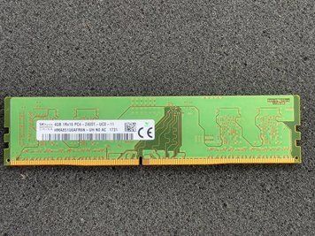Модуль пам'яті SK hynix 4 GB SODIMM DDR4 2400 MHz HMA851S6AFR6N-UH NO AC Б/В 7_2838746 фото