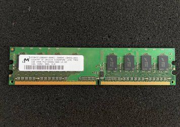 Модуль пам'яті Micron 1GB 1Rx8 PC2-6400U-666-12-d0 (MT8HTF12864AY-800E1) Б/В 301192031 фото