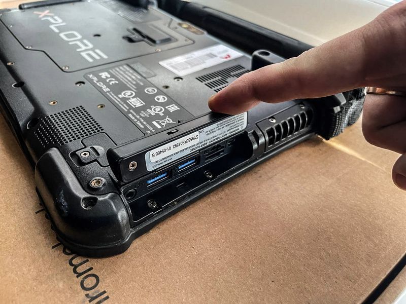 Військовий захищений планшет (4G) Xplore Technologies ix101 Rugged 4GB/64GB 10.1 IPS /OEM Windows 10 лицензия / AKB 5 Ч  REGECT423 фото