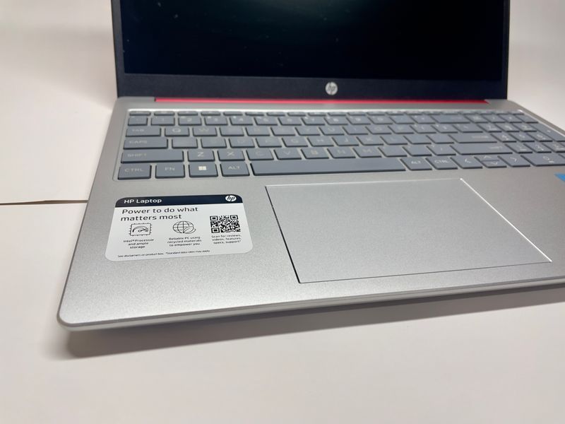 Ноутбук HP 15-fd0083wm (7L2C7UA)  15,6*  Intel Processor N200 (3.7 ГГц), 4 cores, 6 Mb cache, 4 GB, 128 GB SSD, 15.6" (1366x768), Intel UHD Graphics Windows 11 OEM REF 3558610 фото