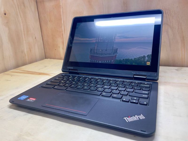 Ноутбук  Lenovo Yoga 11e  11.6* Chromebook  4-ядерний Intel Celeron N3150, 4 GB, 32 GB, Intel HD Graphics 500, 1518x853, IPS / Touch Б.В 8716792 фото