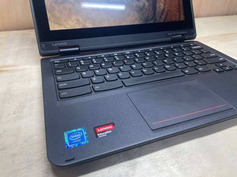 Ноутбук  Lenovo Yoga 11e  11.6* Chromebook  4-ядерний Intel Celeron N3150, 4 GB, 32 GB, Intel HD Graphics 500, 1518x853, IPS / Touch Б.В 8716792 фото